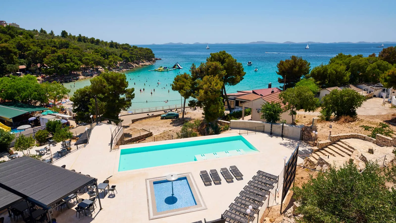 Hotel Colentum Resort Murter 3*