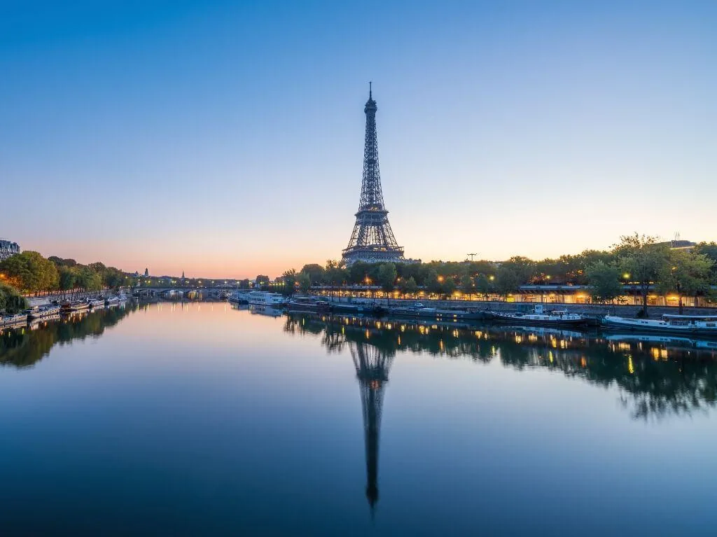 Pariz i Disneyland 5 dana avionom 2026.