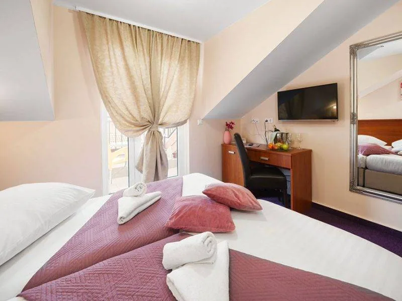 Hrvatska, Vodice, Hotel & Suites Stella Maris – galerija 2